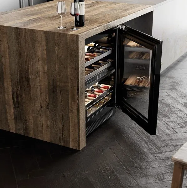 Signature_Weinkühlschrank_SKSUW2401G_3 Signature_Weinkühlschrank_SKSUW2401G_3